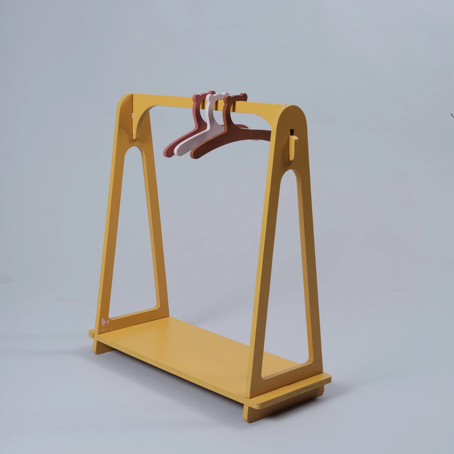 Fabelab - Doll Clothes Rack – Tøjstativ til fabelab-dukkernes tøj